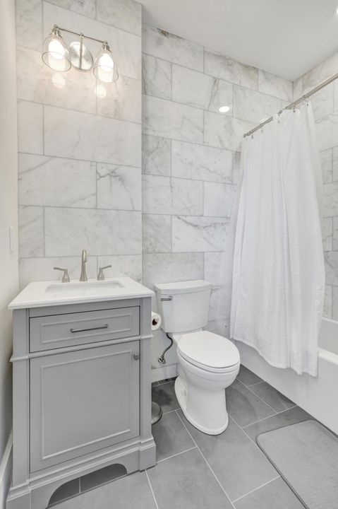 出租: $4,500 (3 贝兹, 3 浴室, 1957 平方英尺)