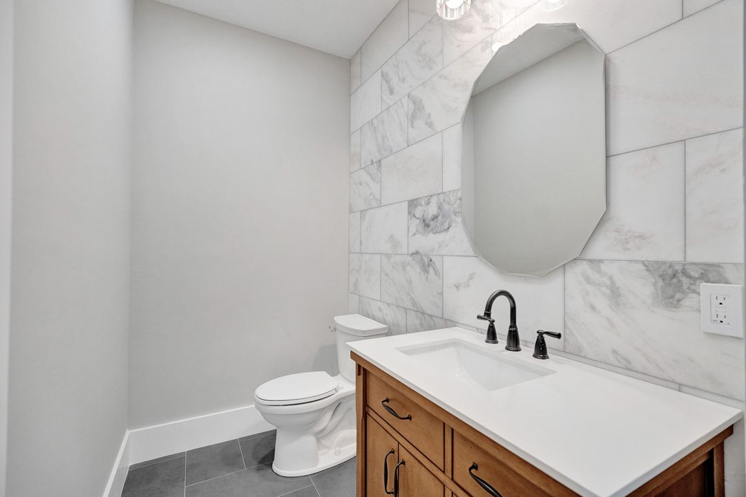 出租: $4,500 (3 贝兹, 3 浴室, 1957 平方英尺)