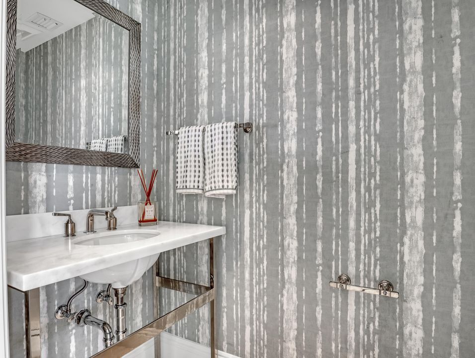 出租: $14,000 (2 贝兹, 2 浴室, 1920 平方英尺)