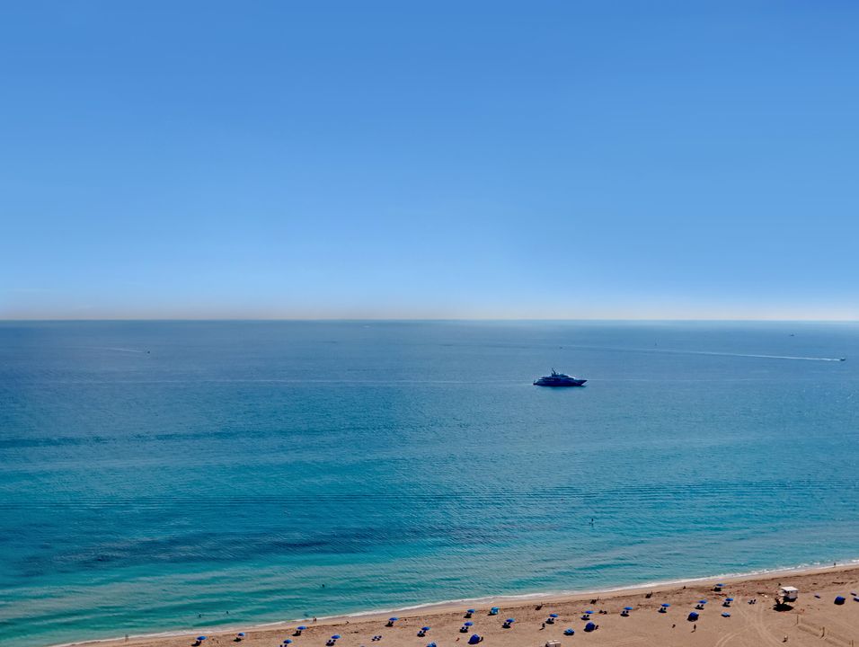 出租: $14,000 (2 贝兹, 2 浴室, 1920 平方英尺)