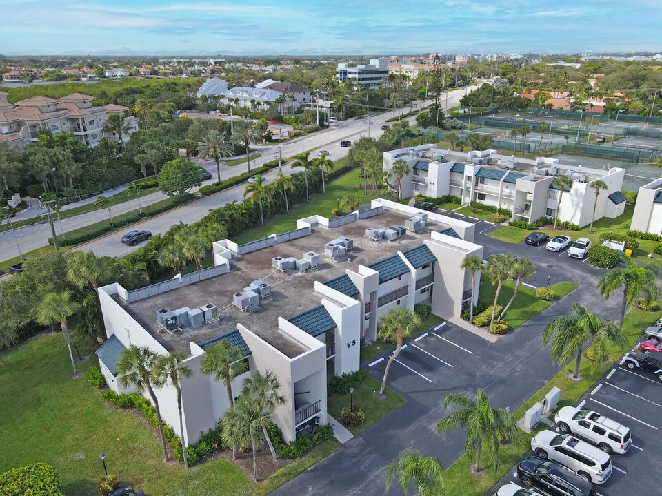 На продажу: $315,000 (1 спален, 1 ванн, 704 Квадратных фут)