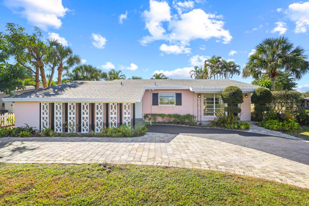 合同活跃: $775,000 (2 贝兹, 2 浴室, 1273 平方英尺)