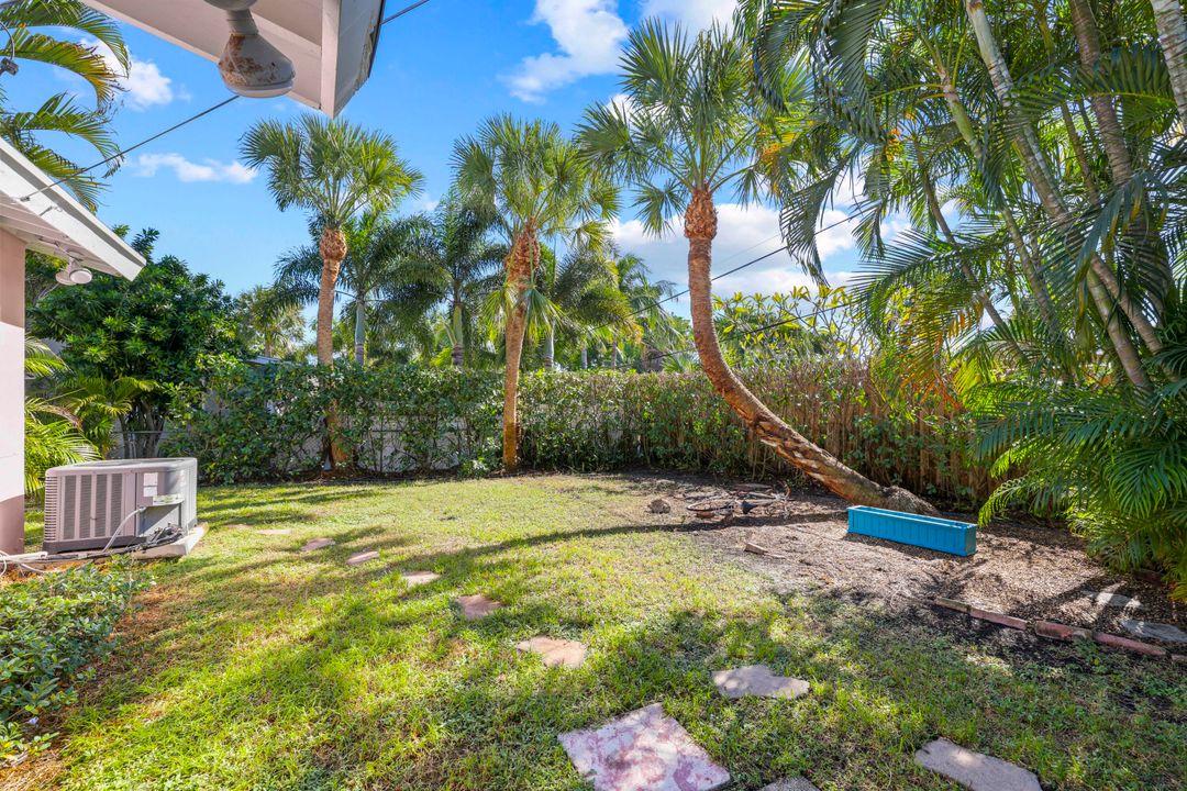 合同活跃: $775,000 (2 贝兹, 2 浴室, 1273 平方英尺)