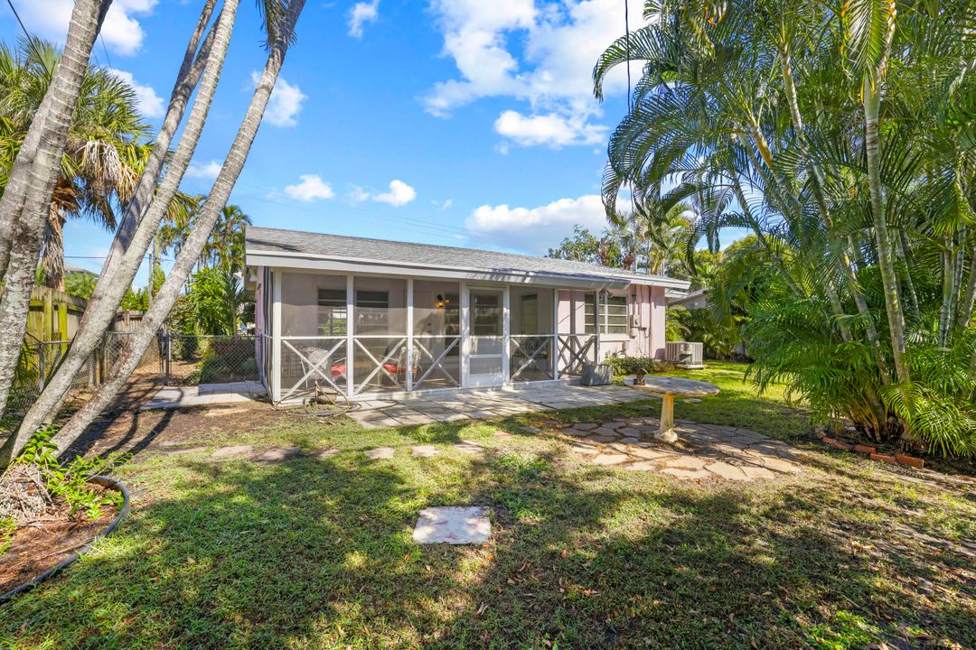 合同活跃: $775,000 (2 贝兹, 2 浴室, 1273 平方英尺)