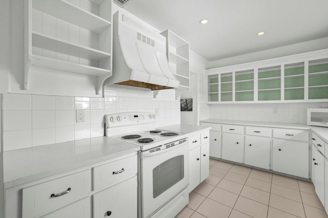 合同活跃: $775,000 (2 贝兹, 2 浴室, 1273 平方英尺)