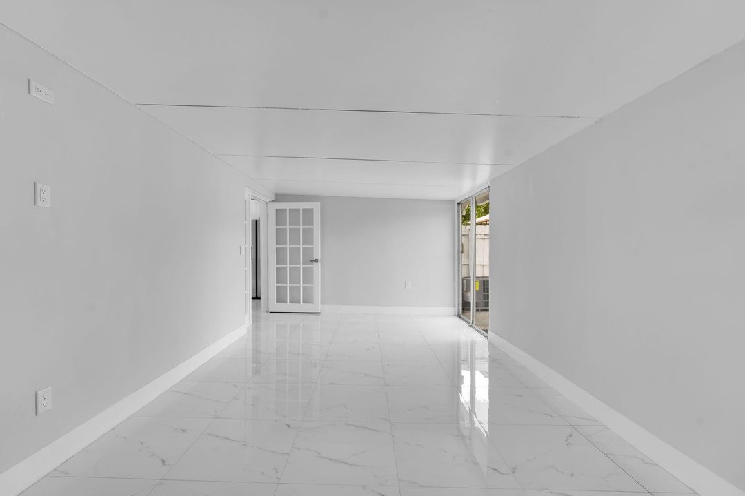 Activo con contrato: $359,000 (2 camas, 2 baños, 1179 Pies cuadrados)