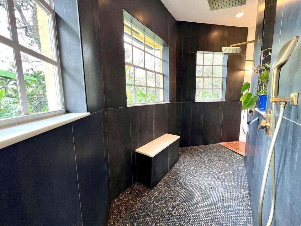 En Renta: $4,500 (4 camas, 3 baños, 3931 Pies cuadrados)