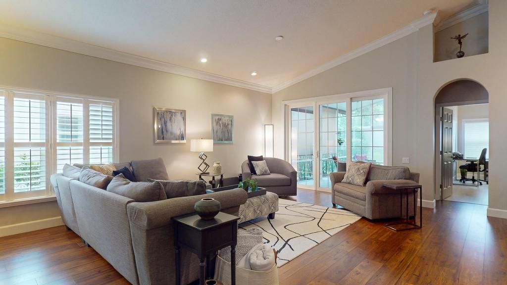 Active With Contract: $310,000 (2 beds, 2 baths, 1650 Square Feet)