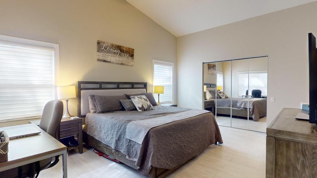 Active With Contract: $310,000 (2 beds, 2 baths, 1650 Square Feet)