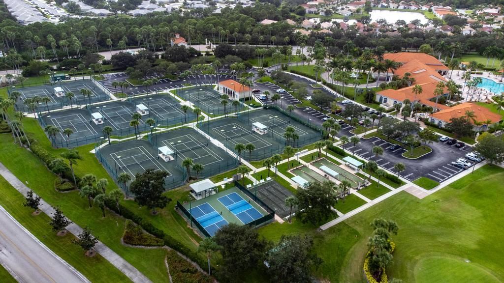 Active With Contract: $310,000 (2 beds, 2 baths, 1650 Square Feet)