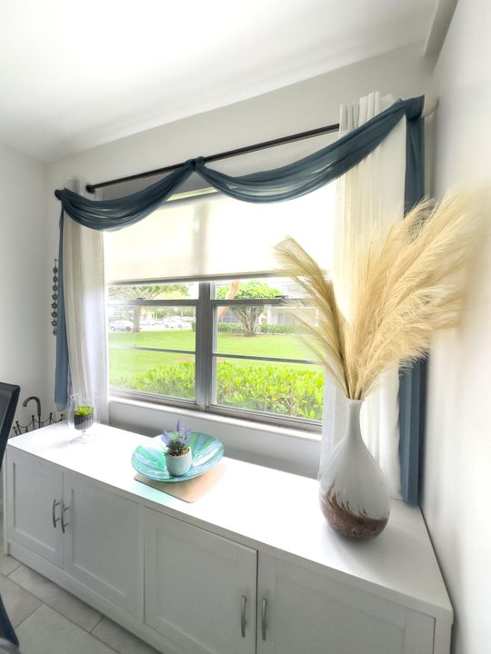 For Rent: $1,799 (2 beds, 1 baths, 840 Square Feet)