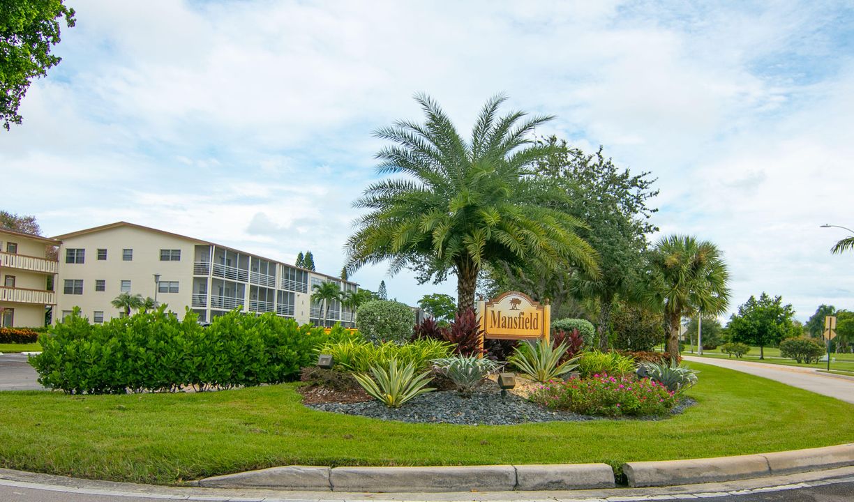 For Rent: $1,799 (2 beds, 1 baths, 840 Square Feet)