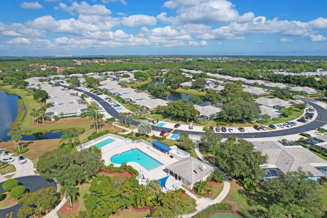 For Sale: $225,000 (2 beds, 2 baths, 1152 Square Feet)