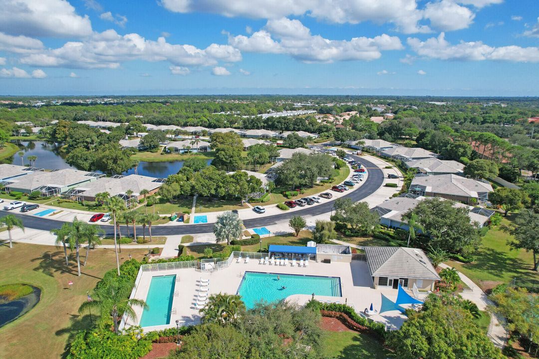 For Sale: $225,000 (2 beds, 2 baths, 1152 Square Feet)