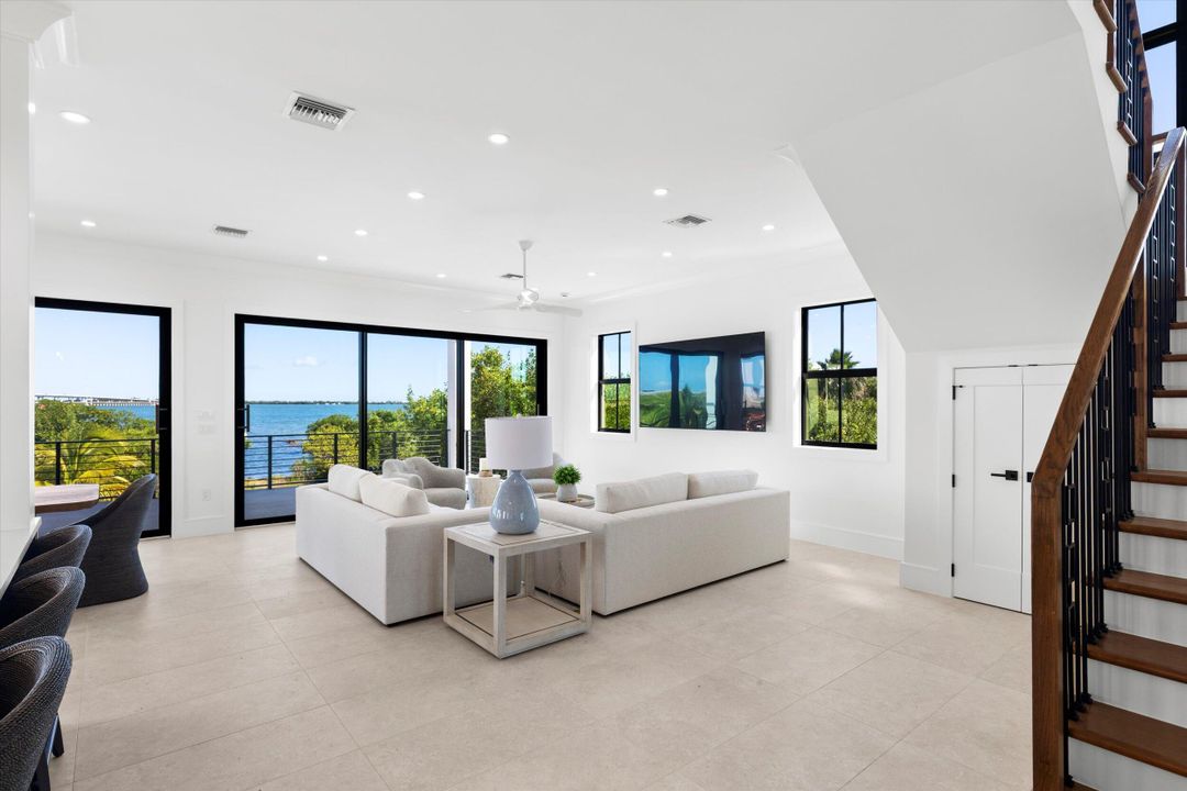 En Venta: $4,250,000 (5 camas, 5 baños, 6514 Pies cuadrados)