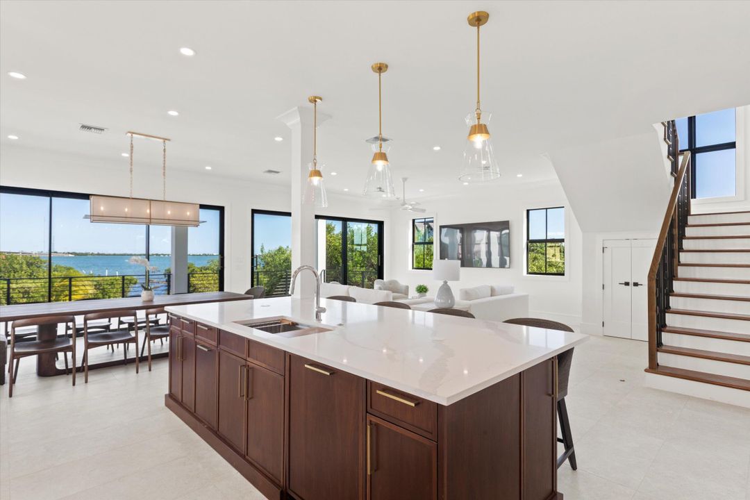 En Venta: $4,250,000 (5 camas, 5 baños, 6514 Pies cuadrados)