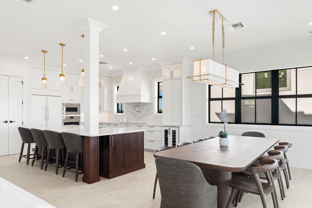 待售: $4,000,000 (5 贝兹, 5 浴室, 6514 平方英尺)