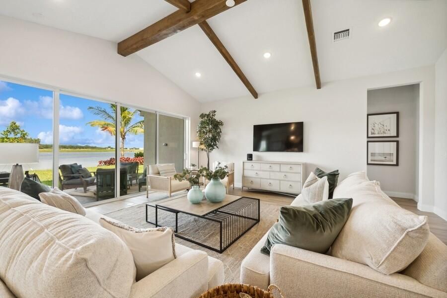 For Sale: $549,995 (2 beds, 2 baths, 2375 Square Feet)