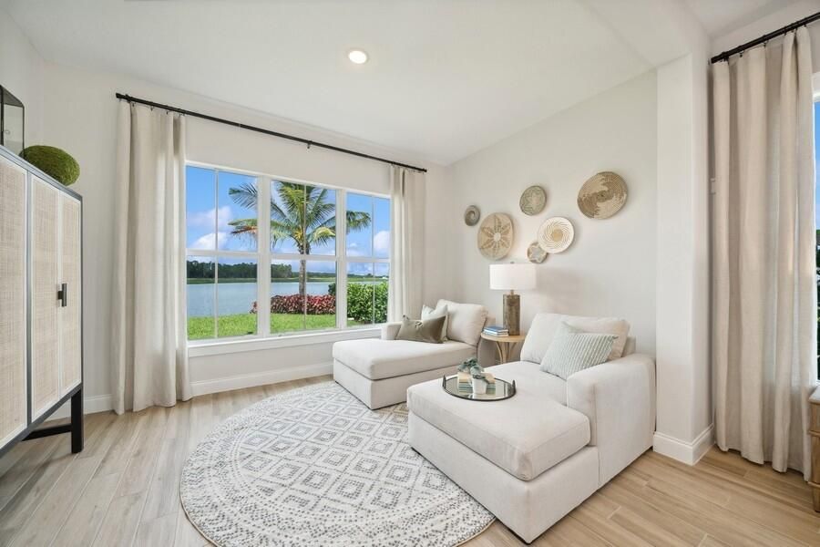 For Sale: $549,995 (2 beds, 2 baths, 2375 Square Feet)