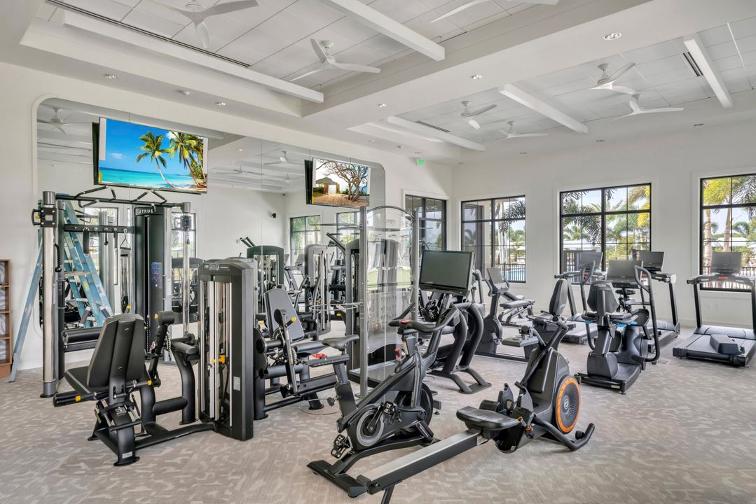 For Sale: $549,995 (2 beds, 2 baths, 2375 Square Feet)