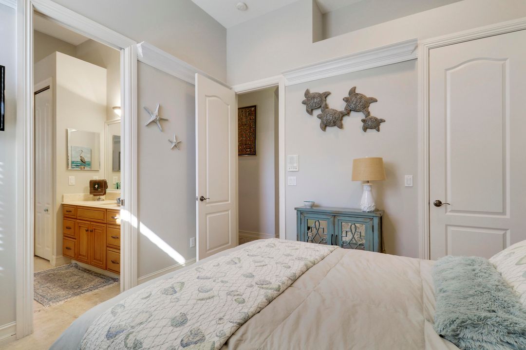 Под контрактом: $599,900 (4 спален, 2 ванн, 2827 Квадратных фут)