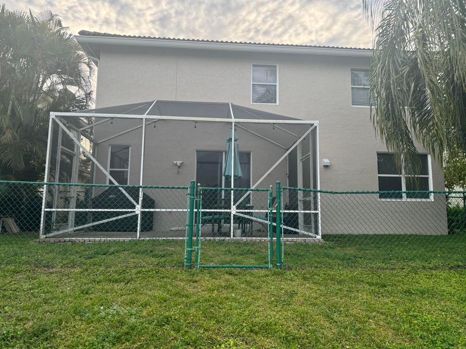 En Renta: $3,200 (4 camas, 2 baños, 2108 Pies cuadrados)