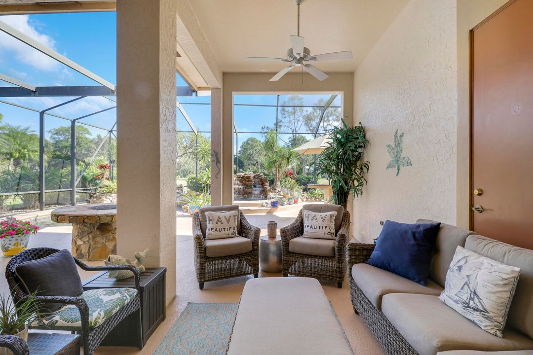 Под контрактом: $599,900 (4 спален, 2 ванн, 2827 Квадратных фут)