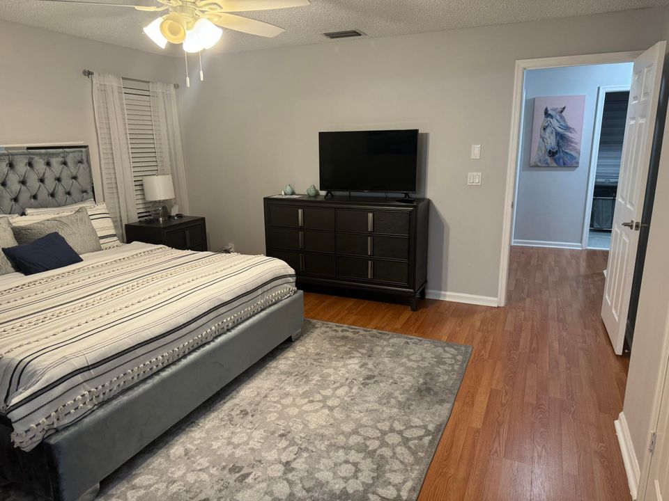 En Renta: $3,200 (4 camas, 2 baños, 2108 Pies cuadrados)