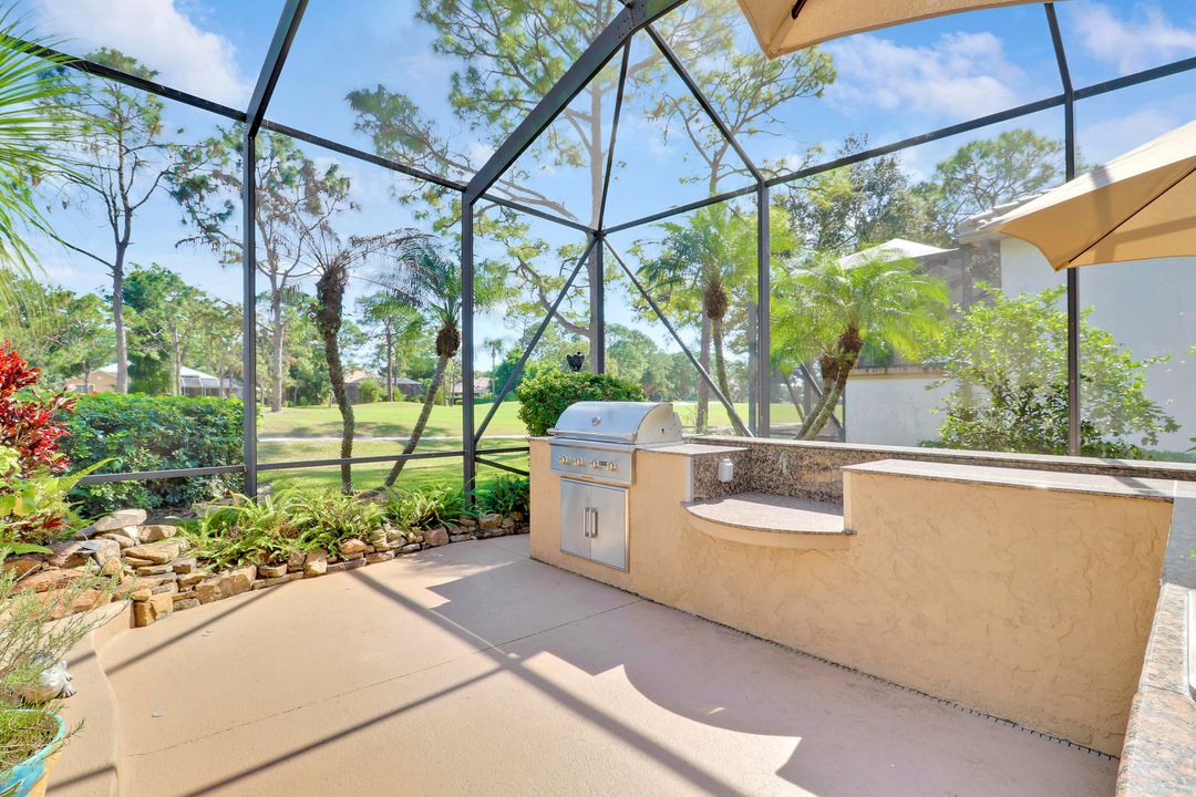 Под контрактом: $599,900 (4 спален, 2 ванн, 2827 Квадратных фут)