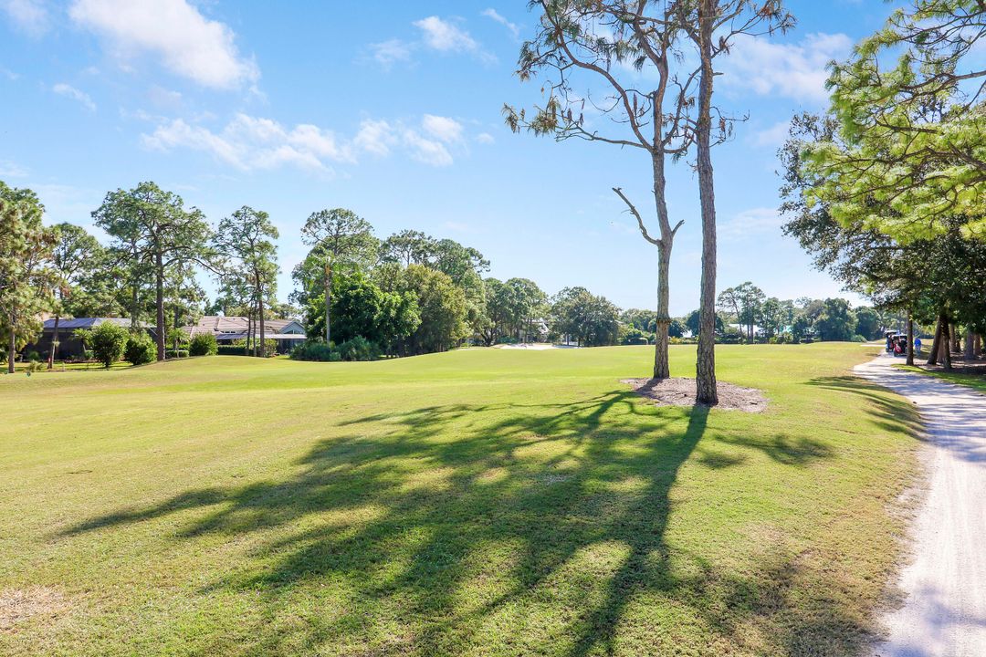 Под контрактом: $599,900 (4 спален, 2 ванн, 2827 Квадратных фут)