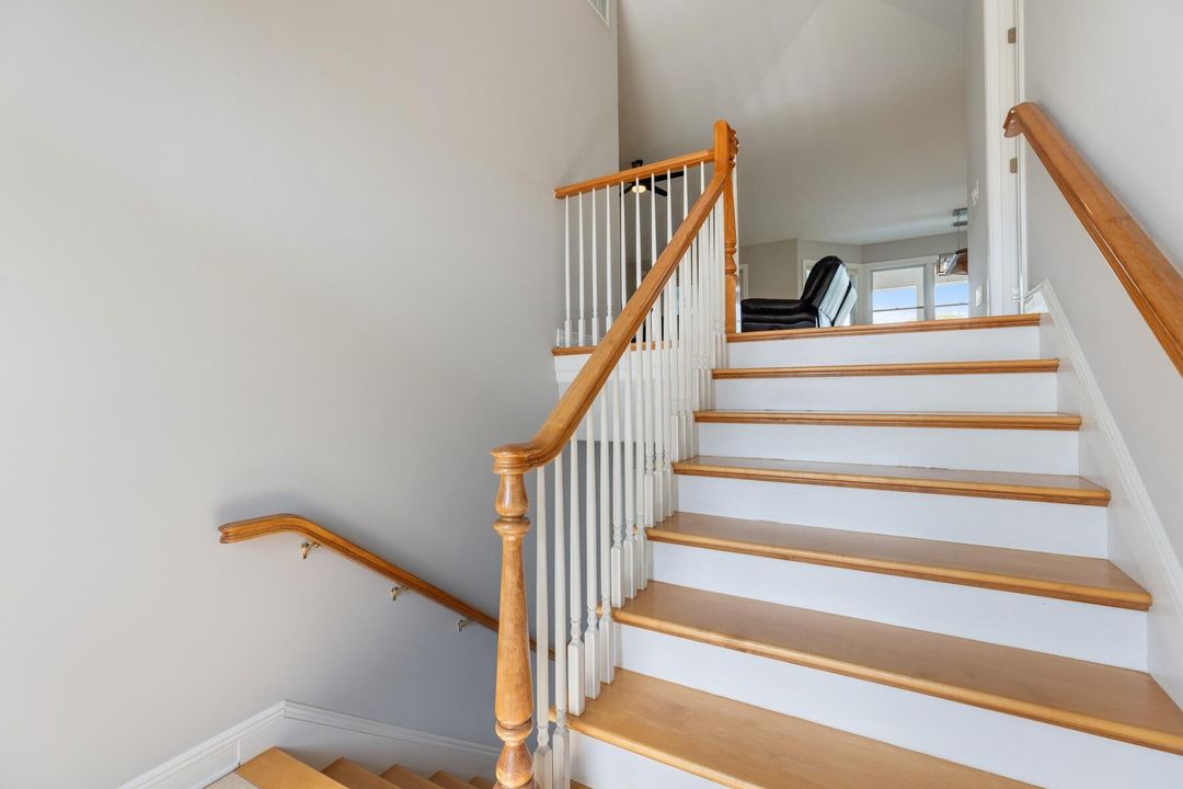 For Sale: $849,999 (3 beds, 2 baths, 3176 Square Feet)