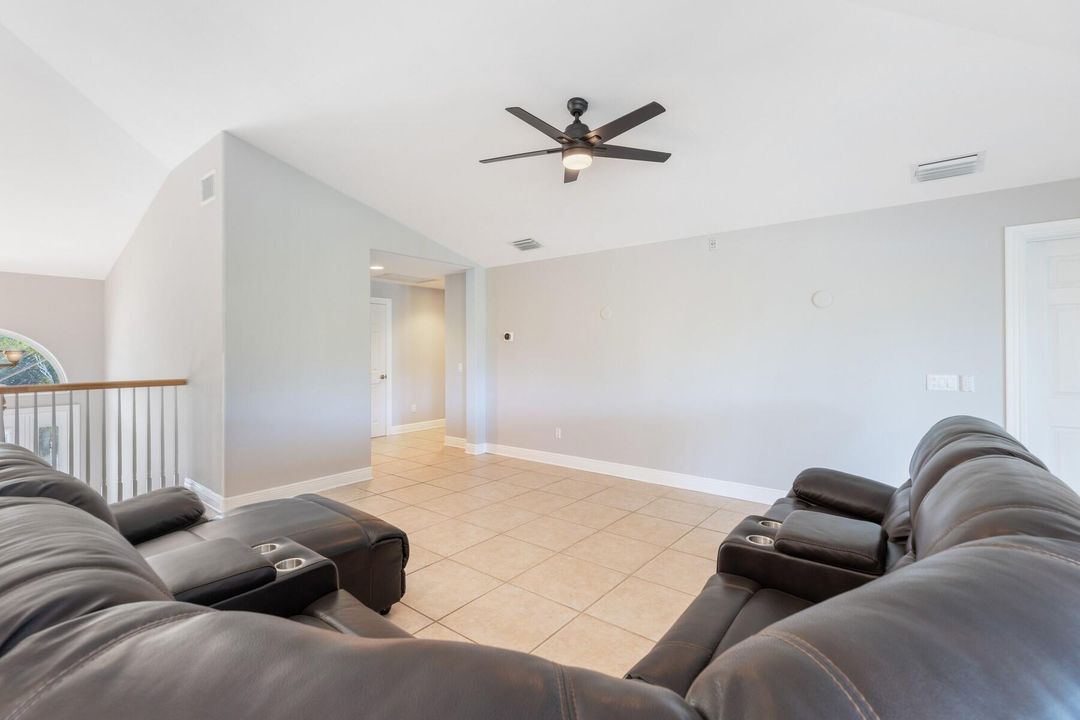 For Sale: $849,999 (3 beds, 2 baths, 3176 Square Feet)