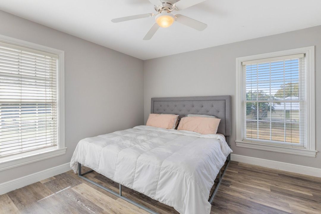 For Sale: $849,999 (3 beds, 2 baths, 3176 Square Feet)