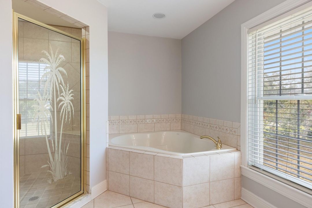 For Sale: $849,999 (3 beds, 2 baths, 3176 Square Feet)