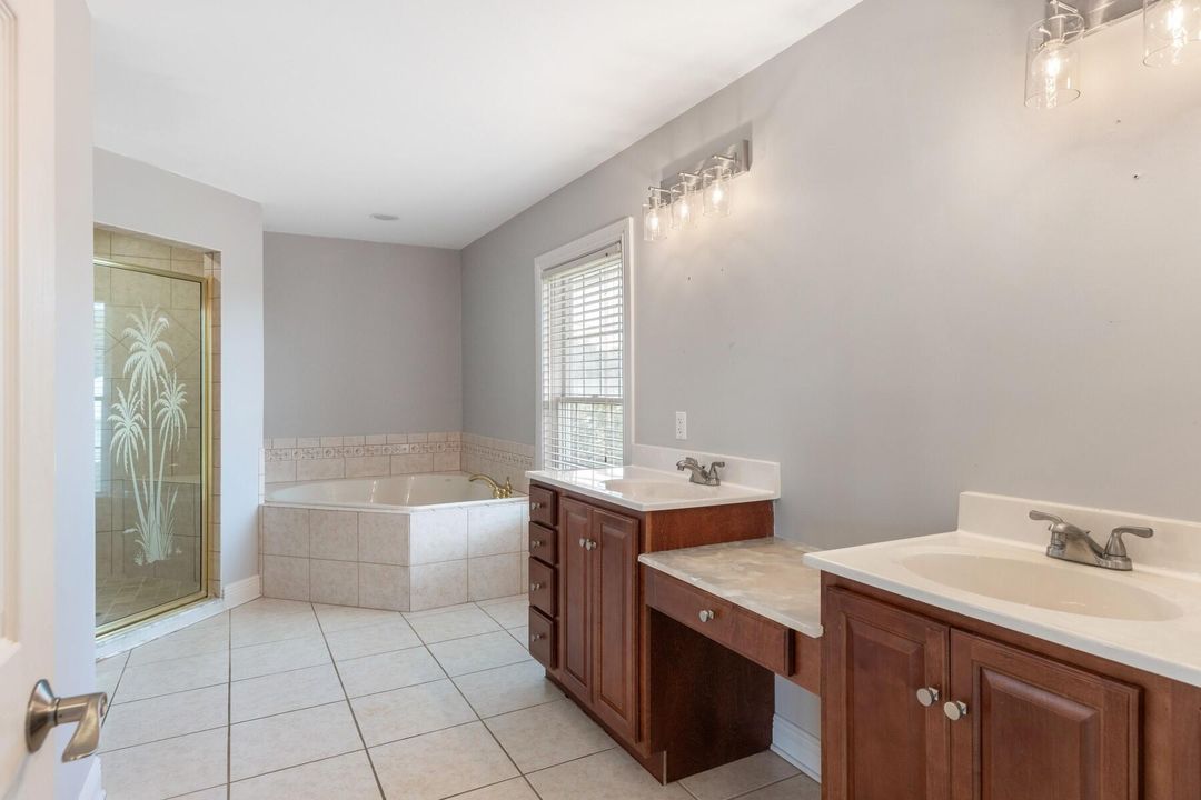 For Sale: $849,999 (3 beds, 2 baths, 3176 Square Feet)