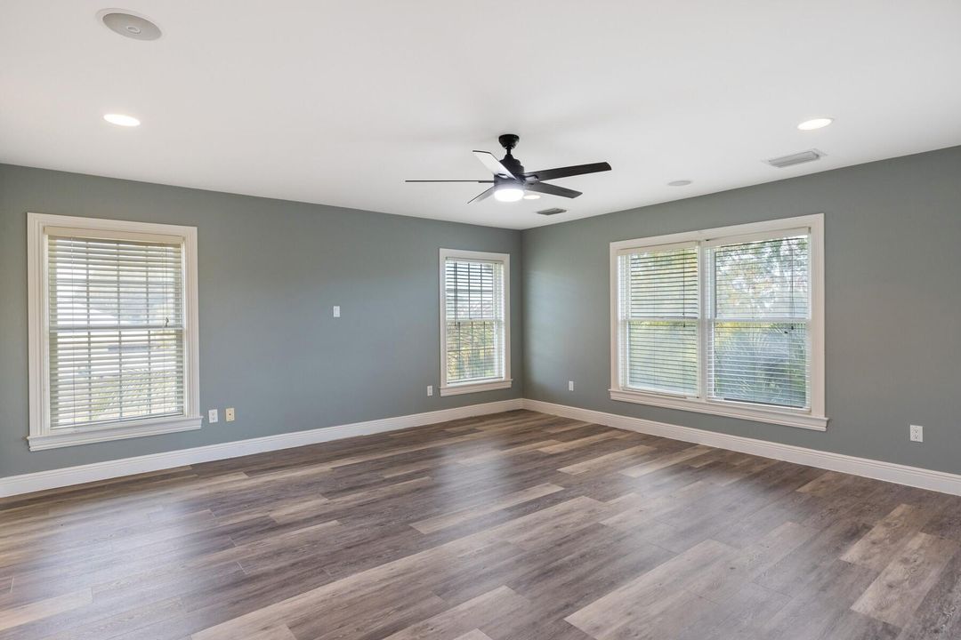 For Sale: $849,999 (3 beds, 2 baths, 3176 Square Feet)