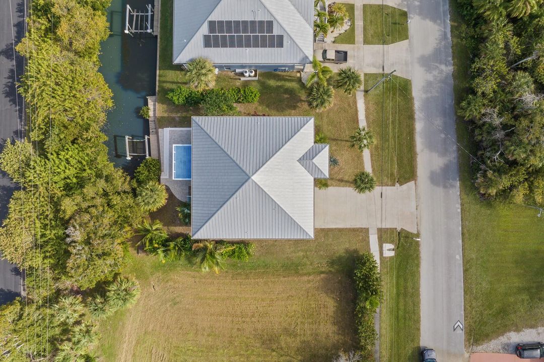 For Sale: $849,999 (3 beds, 2 baths, 3176 Square Feet)