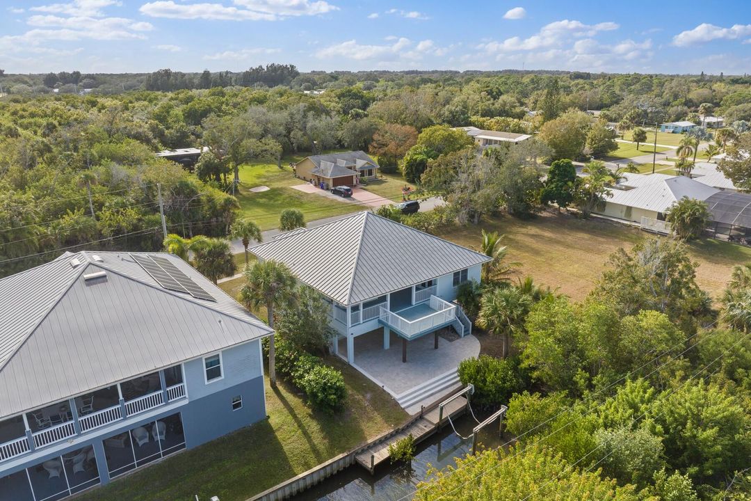 For Sale: $849,999 (3 beds, 2 baths, 3176 Square Feet)