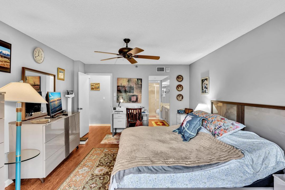 For Sale: $259,900 (2 beds, 2 baths, 1207 Square Feet)