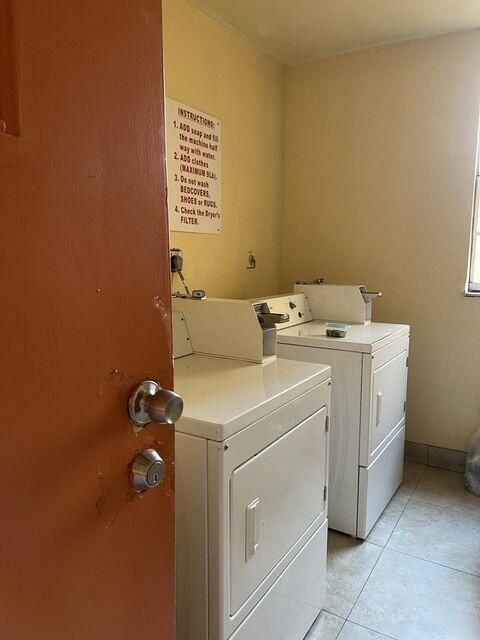 For Sale: $195,000 (2 beds, 2 baths, 1290 Square Feet)