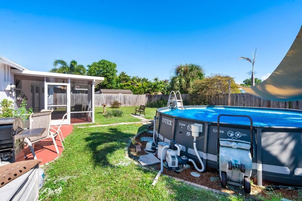 合同活跃: $501,000 (2 贝兹, 2 浴室, 1118 平方英尺)