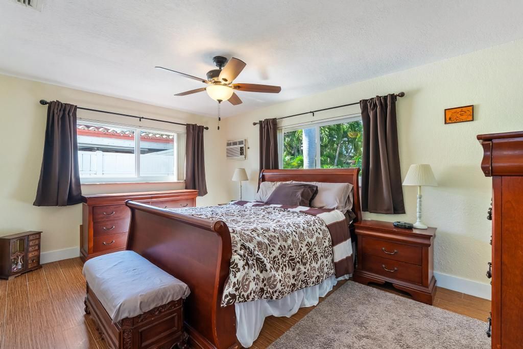 合同活跃: $501,000 (2 贝兹, 2 浴室, 1118 平方英尺)