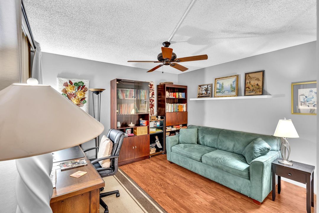 For Sale: $259,900 (2 beds, 2 baths, 1207 Square Feet)