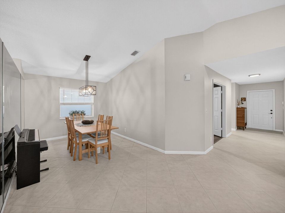 En Venta: $460,000 (3 camas, 2 baños, 1592 Pies cuadrados)