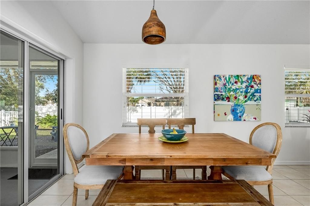 待售: $355,000 (3 贝兹, 2 浴室, 1362 平方英尺)