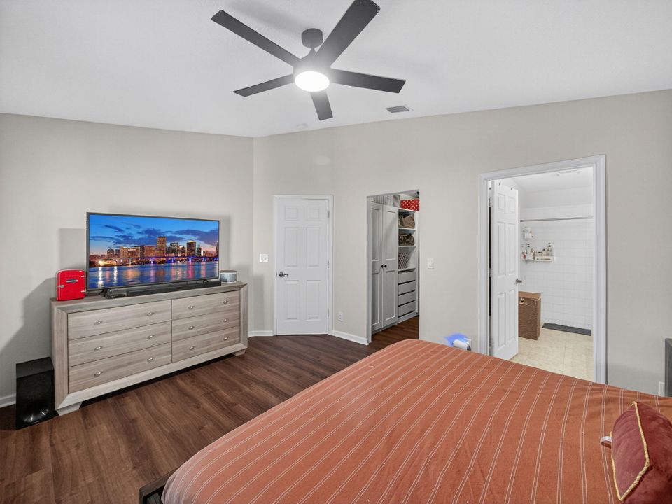 En Venta: $460,000 (3 camas, 2 baños, 1592 Pies cuadrados)