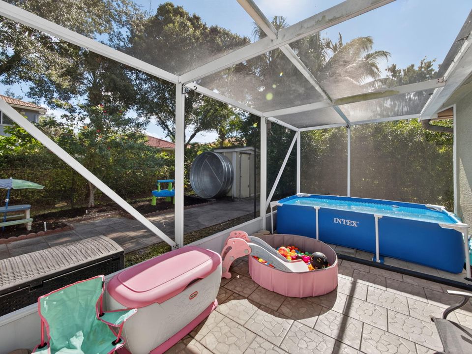 En Venta: $460,000 (3 camas, 2 baños, 1592 Pies cuadrados)