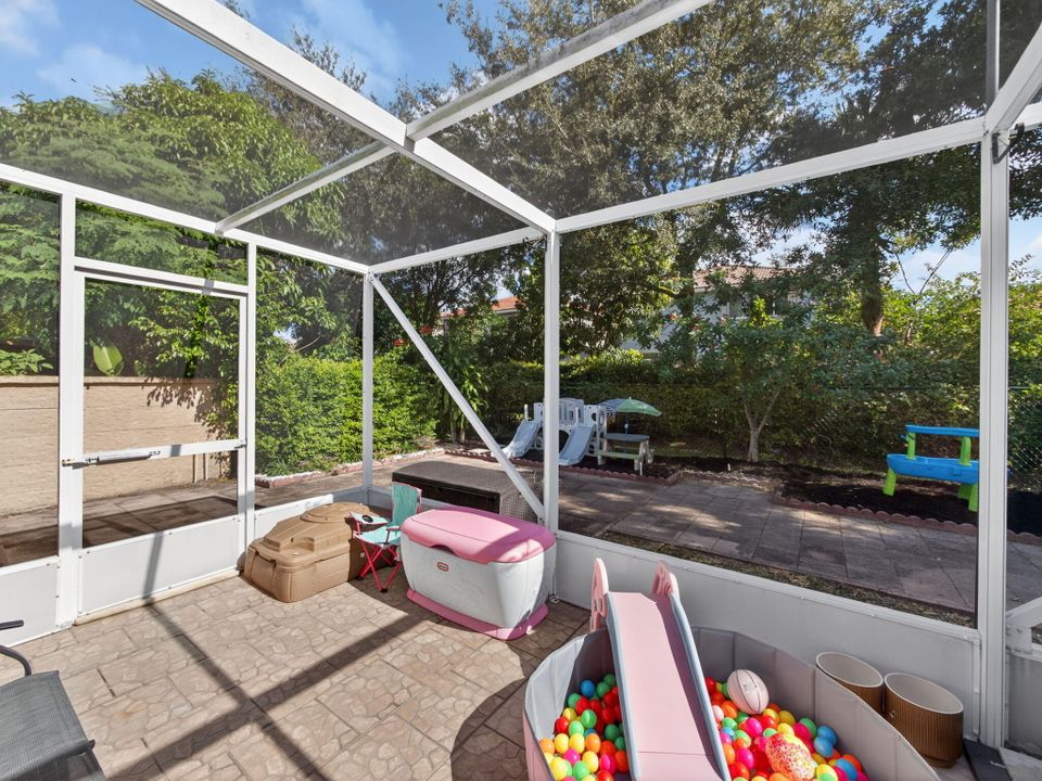 En Venta: $460,000 (3 camas, 2 baños, 1592 Pies cuadrados)