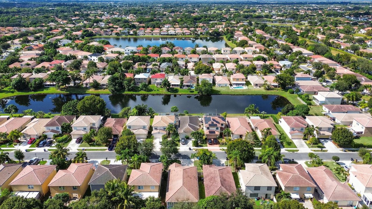 En Venta: $460,000 (3 camas, 2 baños, 1592 Pies cuadrados)