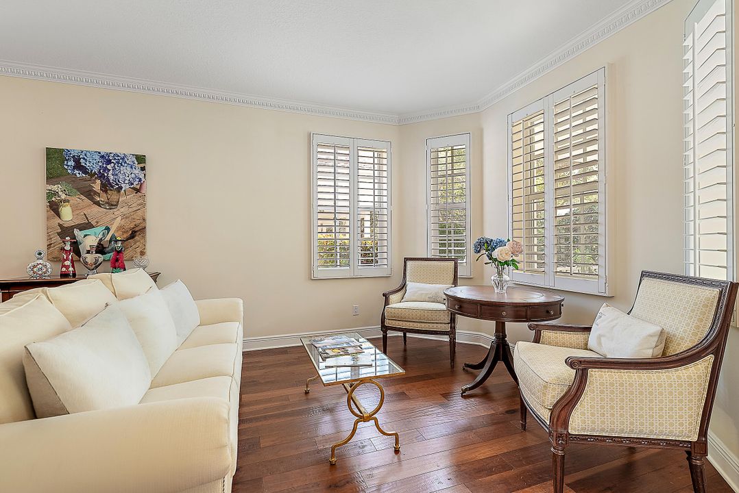 出租: $10,000 (4 贝兹, 3 浴室, 2597 平方英尺)